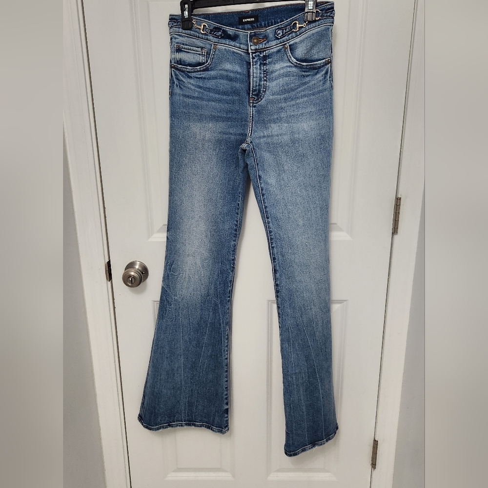 Express 70's Flare Mid Rise Horse Bridle Buckle Jeans Sz 2R Distressed Acid Wash